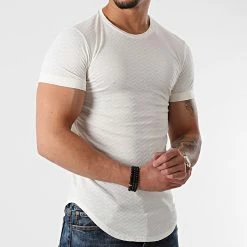 Top 10 🤩 Tee 👚 Shirt Oversize UY642 Blanc Cassé de Uniplay 🔥 8 Top 10 🤩 Tee 👚 Shirt Oversize UY642 Blanc Cassé de Uniplay 🔥 -Uniplay Soldes uniplay 266564 UY642 WHITE 20210521T143459 03