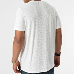 De gros 🎁 Tee 👚 Shirt TSJ-03 Blanc de Uniplay 🌟 9 De gros 🎁 Tee 👚 Shirt TSJ-03 Blanc de Uniplay 🌟 -Uniplay Soldes uniplay 269952 TSJ 03 WHITE 20210610T154647 04