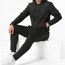 Tout neuf ✨ Ensemble De Survetement MK-06 Noir de Uniplay 😀