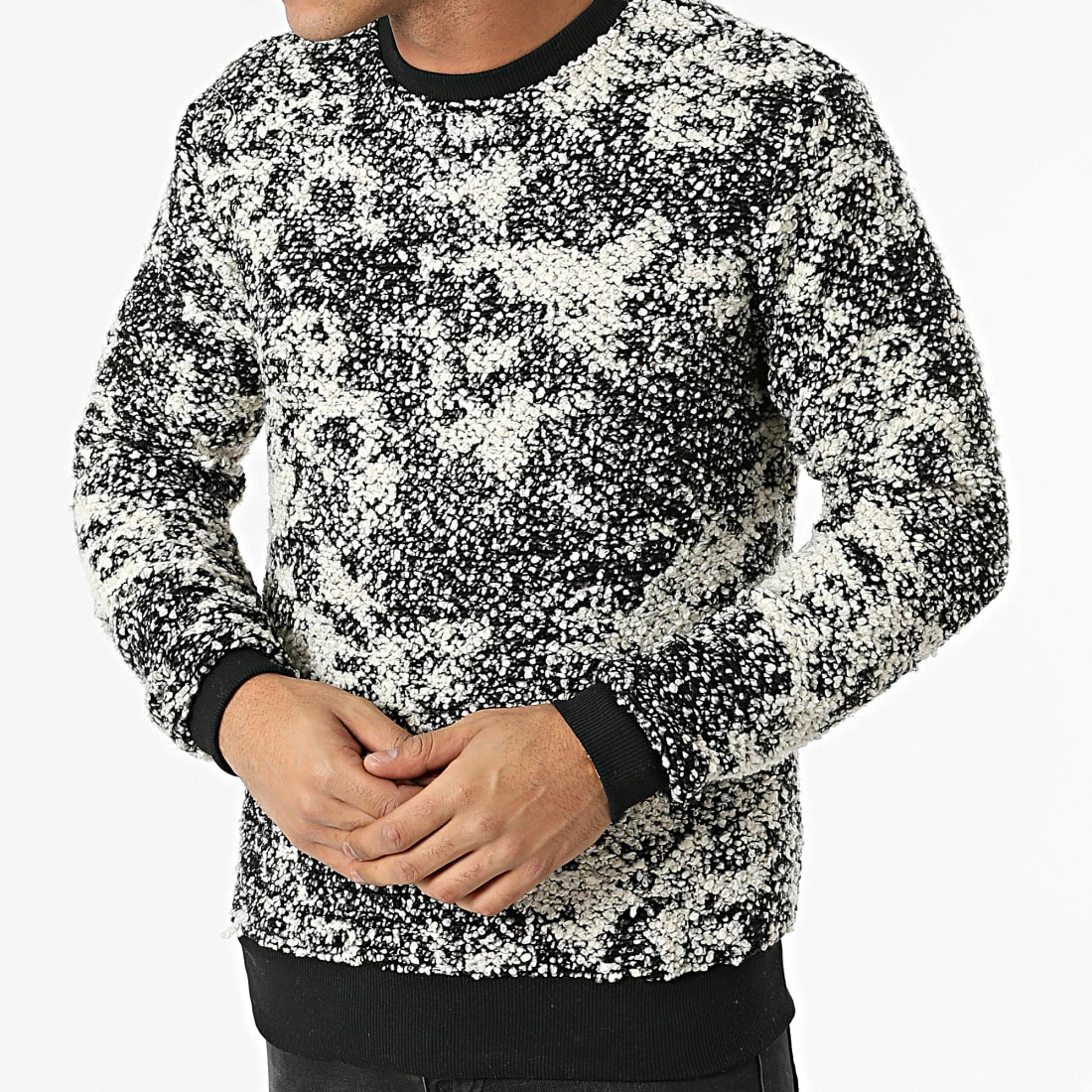 Acheter 💯 Sweat Crewneck UY751 Beige Noir de Uniplay ✨ 5 Acheter 💯 Sweat Crewneck UY751 Beige Noir de Uniplay ✨ – Image 3