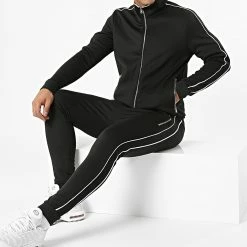 De gros ❤️ Ensemble De Survêtement A Bandes MK-07 Noir Blanc de Uniplay 😉