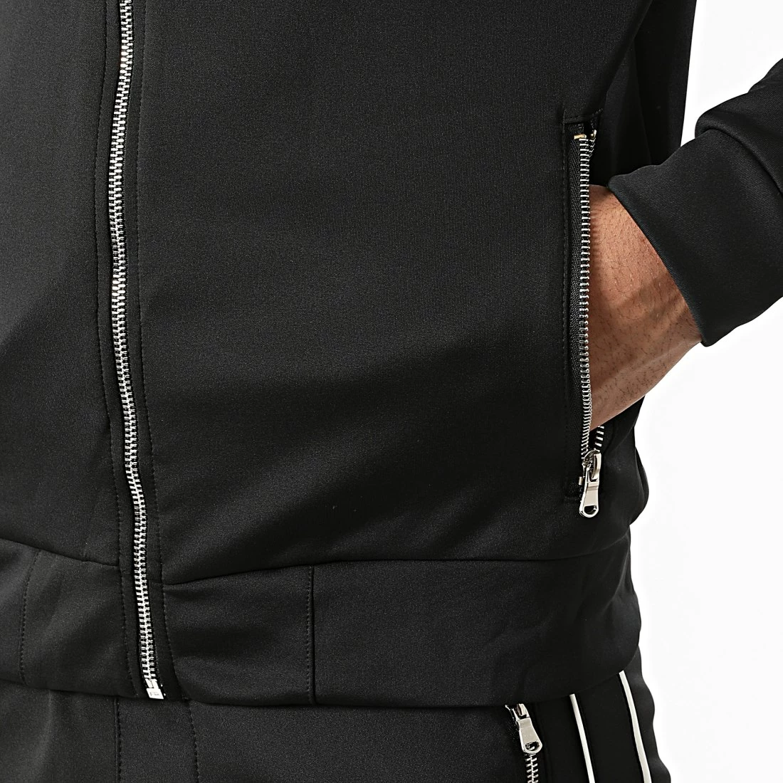 De gros ❤️ Ensemble De Survêtement A Bandes MK-07 Noir Blanc de Uniplay 😉 5 De gros ❤️ Ensemble De Survêtement A Bandes MK-07 Noir Blanc de Uniplay 😉 – Image 3