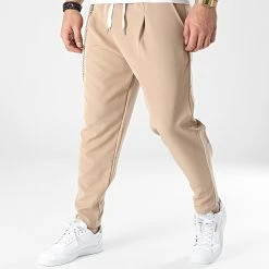Meilleure affaire 🌟 Pantalon Jogging 22010 Camel de Uniplay 🎁