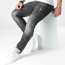 Acheter ⌛ Jean Skinny 643 Noir de Uniplay ⌛ -Uniplay Soldes uniplay 304629 643 1 BLACK 20220221T151124 03