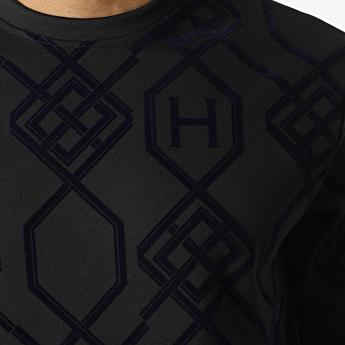 De gros 🤩 Sweat Crewneck UY782 Noir Bleu de Uniplay 🛒 4 De gros 🤩 Sweat Crewneck UY782 Noir Bleu de Uniplay 🛒 – Image 2