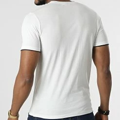 Meilleure affaire ❤️ Tee 👕 Shirt UP-BT145A Blanc Cassé de Uniplay ⭐ -Uniplay Soldes uniplay 313375 UP BT145A WHITE 20220407T162451 04