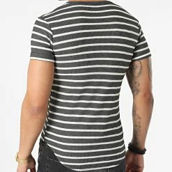 Grosses soldes 🧨 Tee 👚 Shirt Oversize A Rayures UY832 Noir de Uniplay 💯 -Uniplay Soldes uniplay 318684 UY832 BLACK 20220512T093001 04