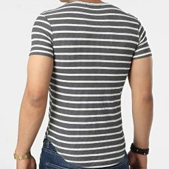 Budget 🎉 Tee 👕 Shirt A Rayures UY832 Bleu Marine de Uniplay 🎉 -Uniplay Soldes uniplay 318685 UY832 BLUE 20220517T155916 04