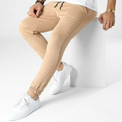 De gros 🔥 Pantalon Jogging UPP77 Camel de Uniplay ❤️ -Uniplay Soldes uniplay 332563 UPP77 CAMEL 20220816T154823 03