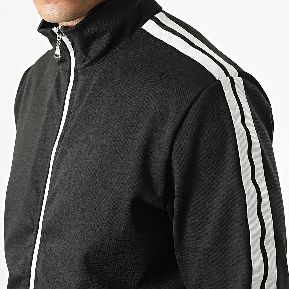 Le moins cher 🎉 Ensemble Veste Zippée Et Pantalon Jogging A Bandes SH-56 Noir de Uniplay 😉 4 Le moins cher 🎉 Ensemble Veste Zippée Et Pantalon Jogging A Bandes SH-56 Noir de Uniplay 😉 – Image 2