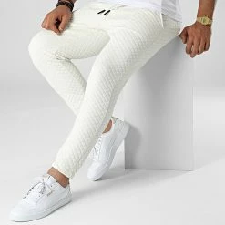 Meilleure vente ✔️ Pantalon Jogging UPP77 Beige de Uniplay 🧨 -Uniplay Soldes uniplay 332864 UPP77 WHITE 20220817T155742 03
