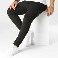Vente flash 💯 Pantalon Jogging OTB-3 Noir de Uniplay 😉 -Uniplay Soldes uniplay 341085 OTB 3 BLACK 20221024T143248 03