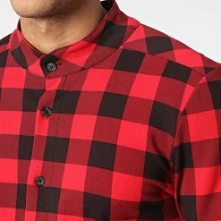 Nouveau 🤩 Chemise Manches Longues Col Mao UP-C162 Carreaux Rouge Noir de Uniplay 🔥 -Uniplay Soldes uniplay 345190 UP C162 RED 20221027T151254 02